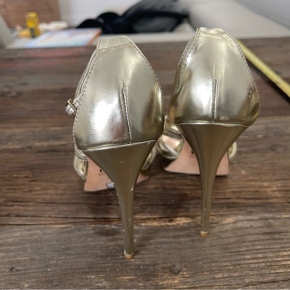 BADGLEY MISCHKA Women's Formal Gold Metallic Strappy High Heels Size 7.5M - Picture 9 of 10